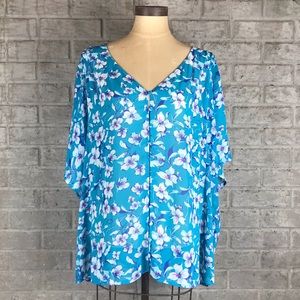 4x$25** TORRID Floral print flowy oversized blouse